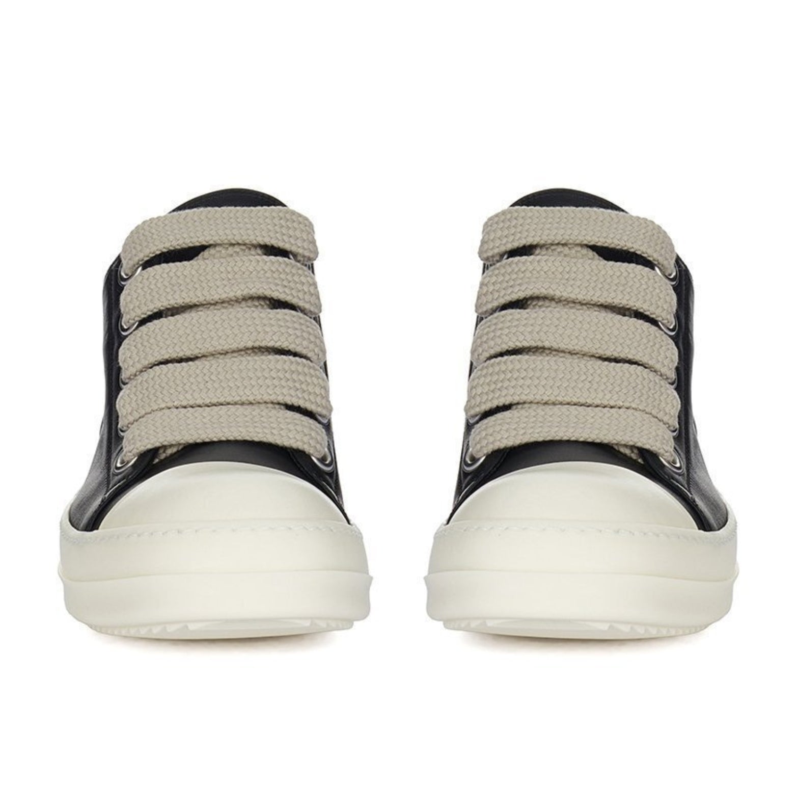 Jumbo lace low top sneaker